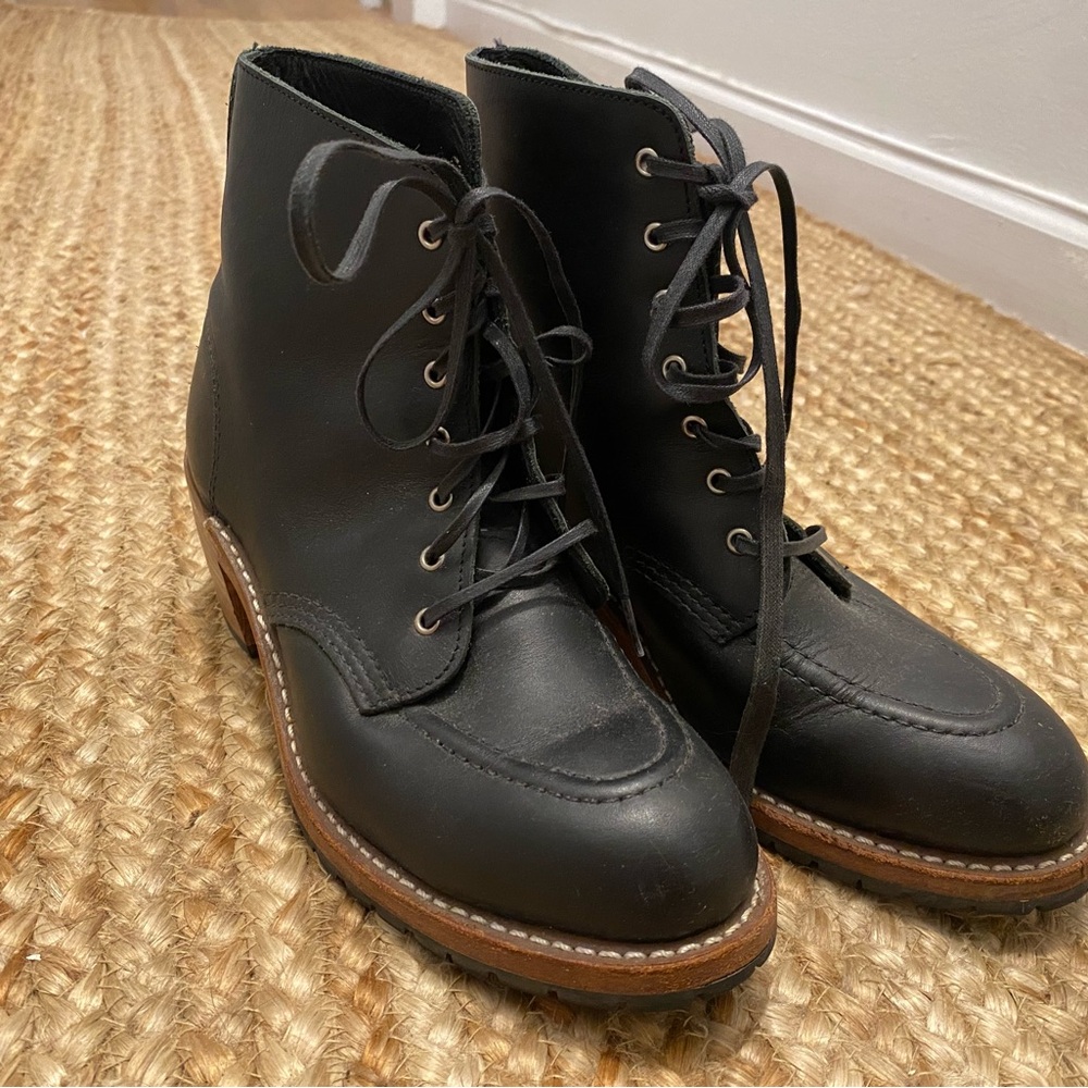 Lace-up Red Wing Clara Black leather boots